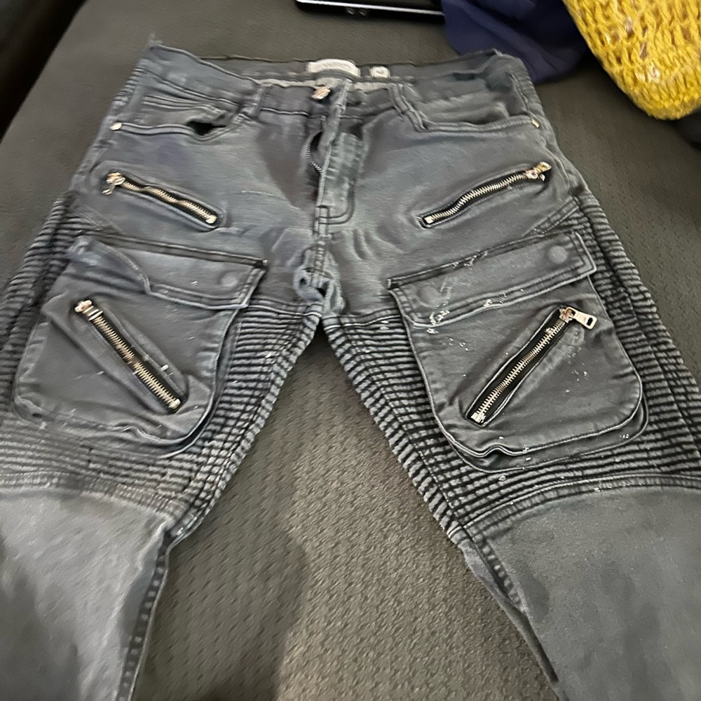 Cargo Jean
